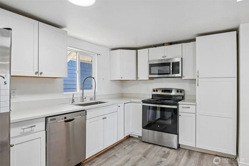 Property photo for 8703 16th Avenue Sw, Seattle photo 10