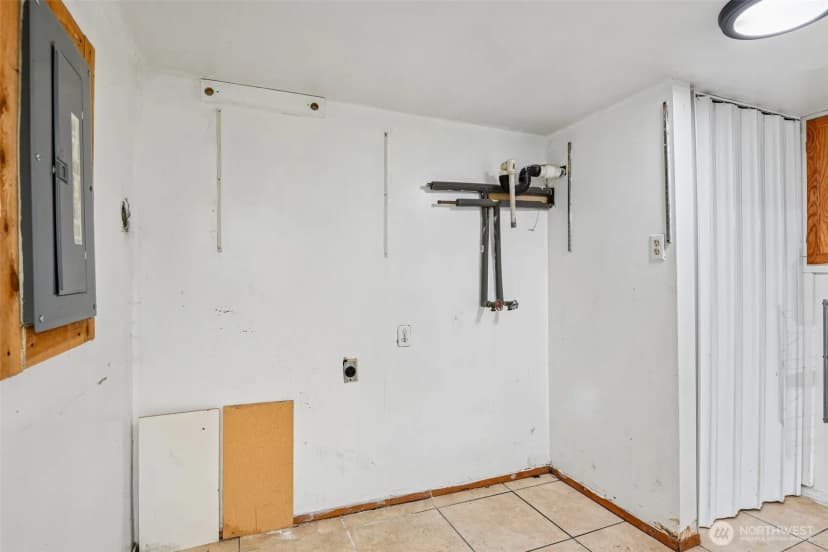 Property photo for 8703 16th Avenue Sw, Seattle photo 26