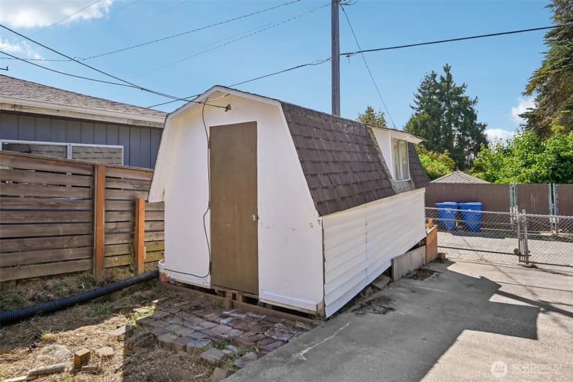 Property photo for 8703 16th Avenue Sw, Seattle photo 32