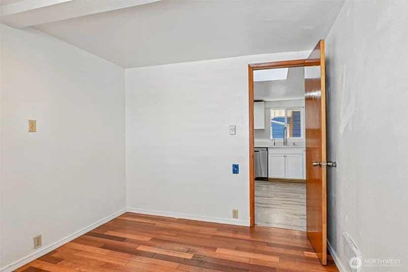 Property photo for 8703 16th Avenue Sw, Seattle photo 22