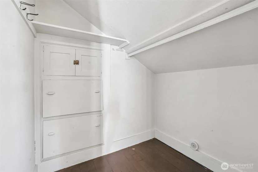 Property photo for 929 13th Avenue E, Seattle photo 20