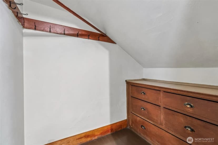 Property photo for 929 13th Avenue E, Seattle photo 24