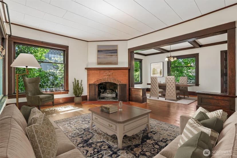 Property photo for 929 13th Avenue E, Seattle photo 9