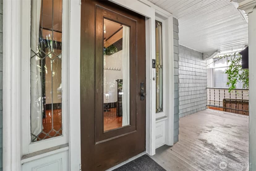 Property photo for 929 13th Avenue E, Seattle photo 6