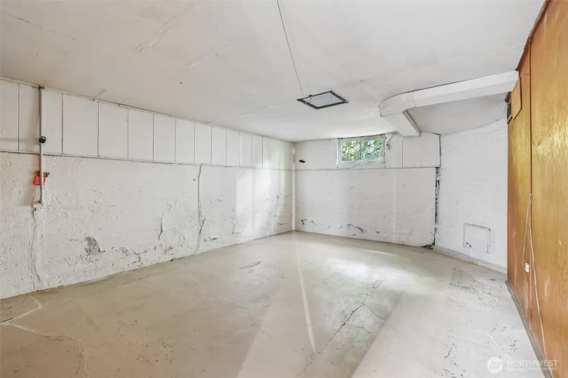 Property photo for 929 13th Avenue E, Seattle photo 32