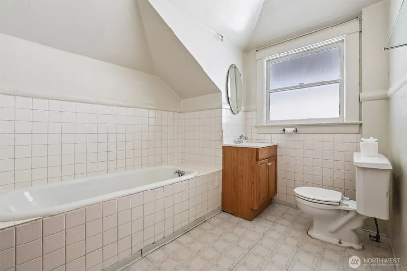 Property photo for 929 13th Avenue E, Seattle photo 29