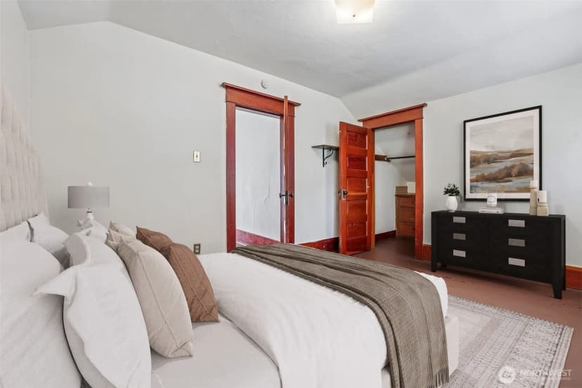 Property photo for 929 13th Avenue E, Seattle photo 27