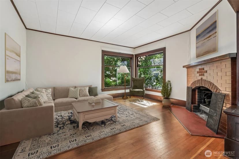 Property photo for 929 13th Avenue E, Seattle photo 10