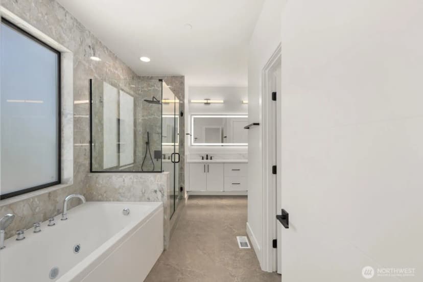 Property photo for 16211 Simonds Road Ne, Kenmore photo 15