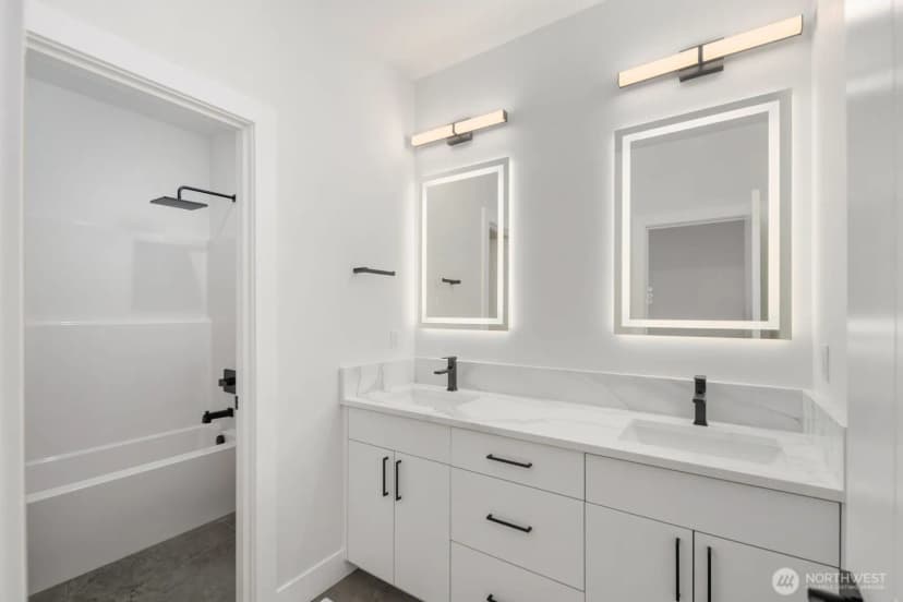 Property photo for 16211 Simonds Road Ne, Kenmore photo 23