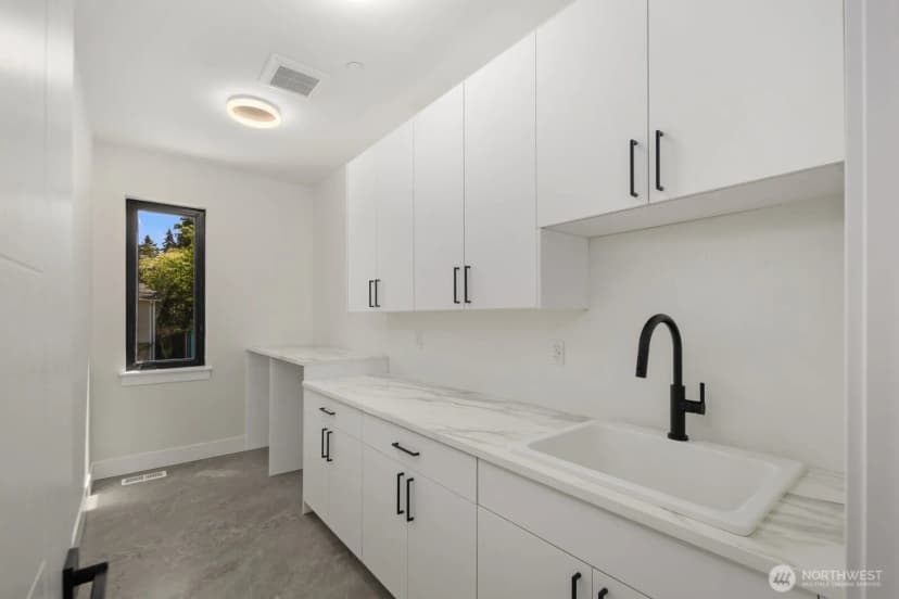 Property photo for 16211 Simonds Road Ne, Kenmore photo 24