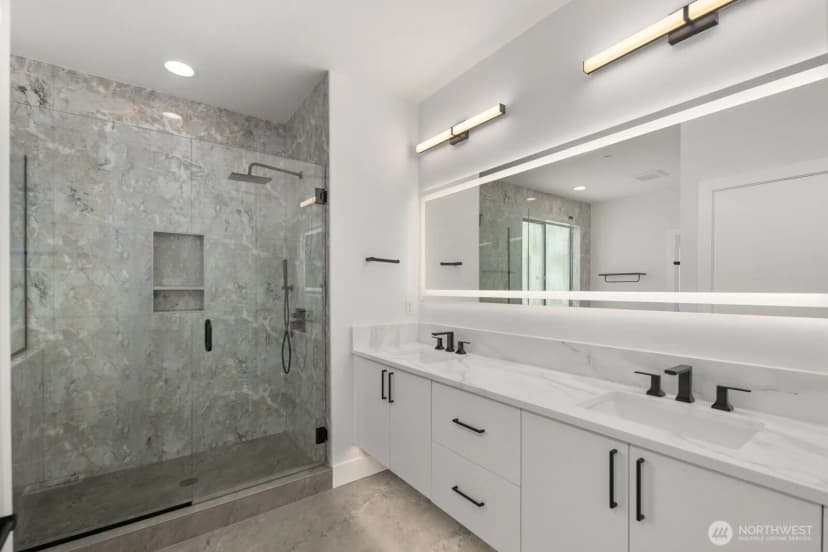 Property photo for 16211 Simonds Road Ne, Kenmore photo 17