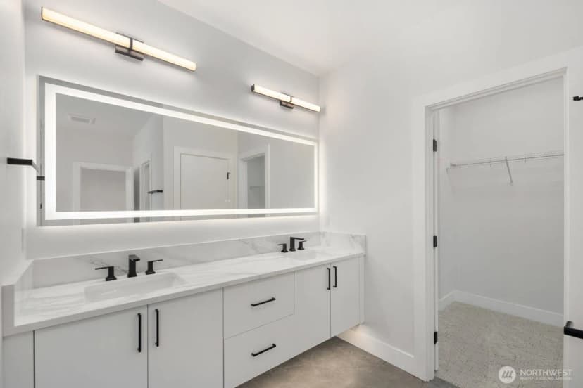 Property photo for 16211 Simonds Road Ne, Kenmore photo 16