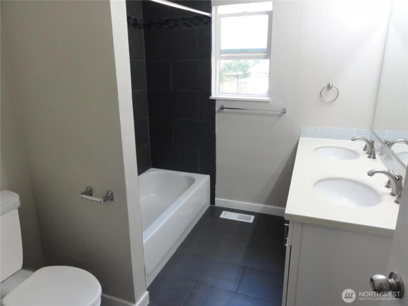 Property photo for 3646 S 292nd Place, Auburn photo 10