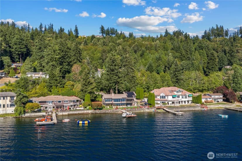 Property photo for 2825 E Lake Sammamish Parkway Ne, Sammamish photo 24