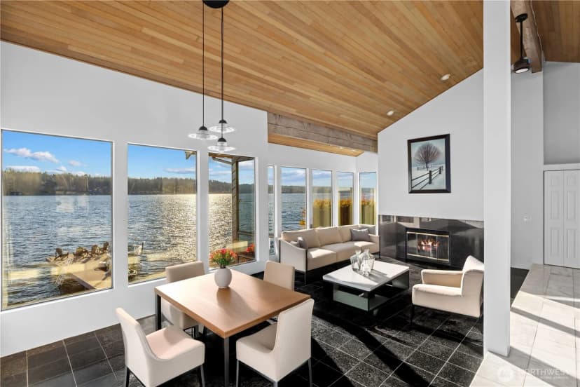 Property photo for 2825 E Lake Sammamish Parkway Ne, Sammamish photo 6