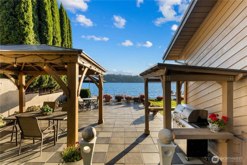 Property photo for 2825 E Lake Sammamish Parkway Ne, Sammamish photo 21