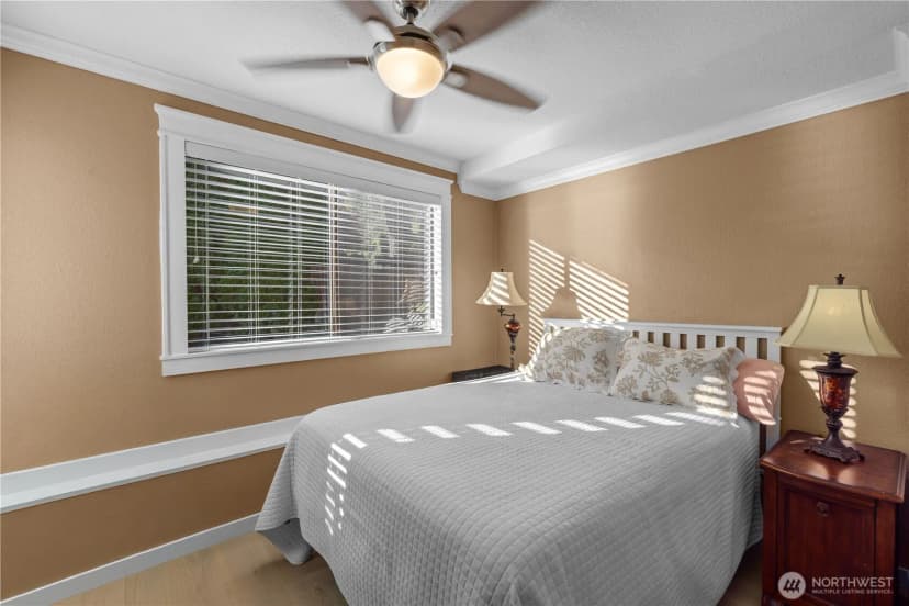 Property photo for 2825 E Lake Sammamish Parkway Ne, Sammamish photo 16