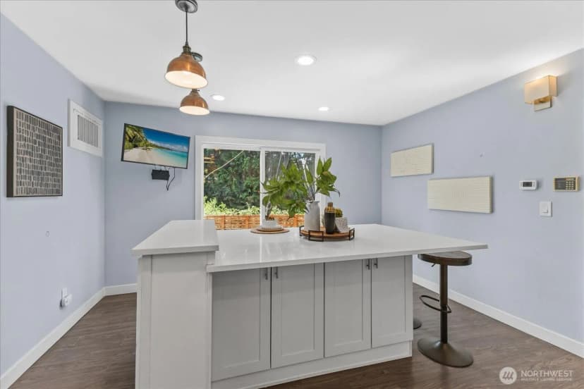 Property photo for 14215 110th Avenue Ne, Kirkland photo 12