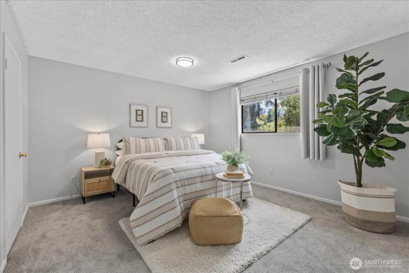 Property photo for 14215 110th Avenue Ne, Kirkland photo 16