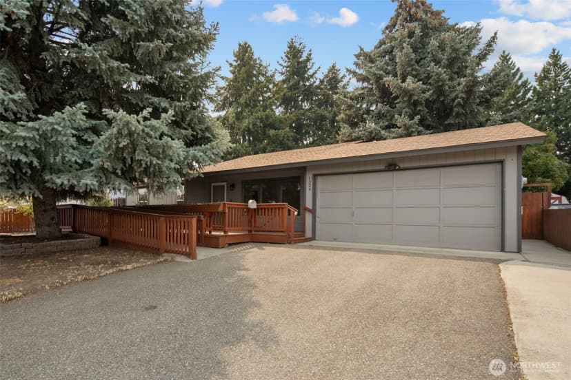 Property photo for 1324 Cascade Street, Wenatchee photo 6