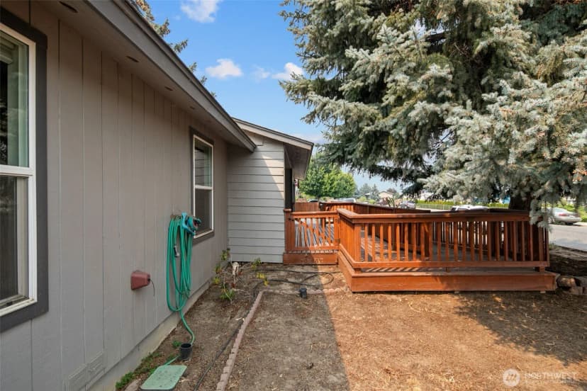 Property photo for 1324 Cascade Street, Wenatchee photo 38