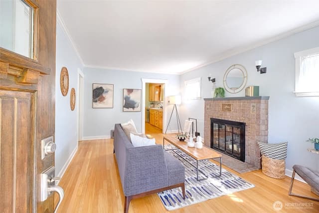 Property photo for 7032 22nd Avenue Nw, Seattle photo 2