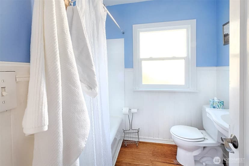 Property photo for 7032 22nd Avenue Nw, Seattle photo 5
