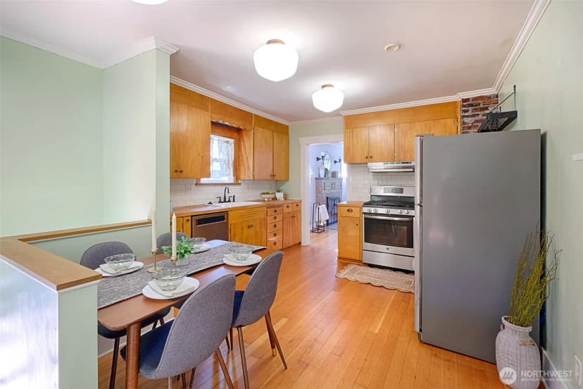 Property photo for 7032 22nd Avenue Nw, Seattle photo 6