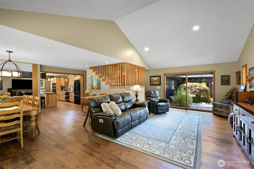 Property photo for 3504 Loomis Trail Road, Blaine photo 6