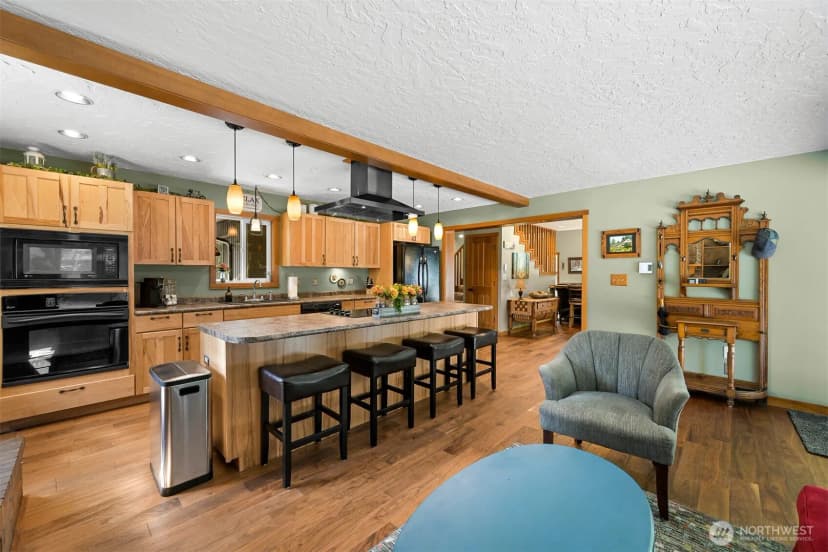 Property photo for 3504 Loomis Trail Road, Blaine photo 9