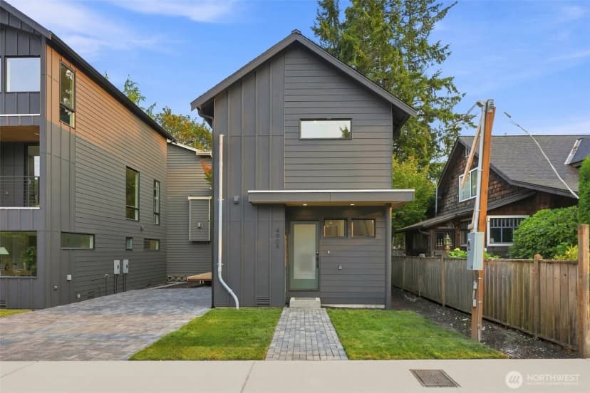 Property photo for 4909 Sw Canada Drive, Seattle photo 30
