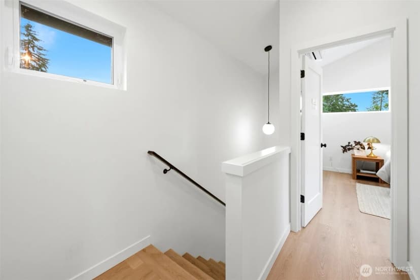 Property photo for 4909 Sw Canada Drive, Seattle photo 21