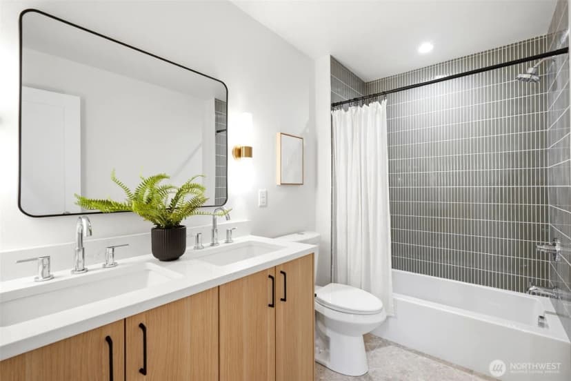 Property photo for 4909 Sw Canada Drive, Seattle photo 25