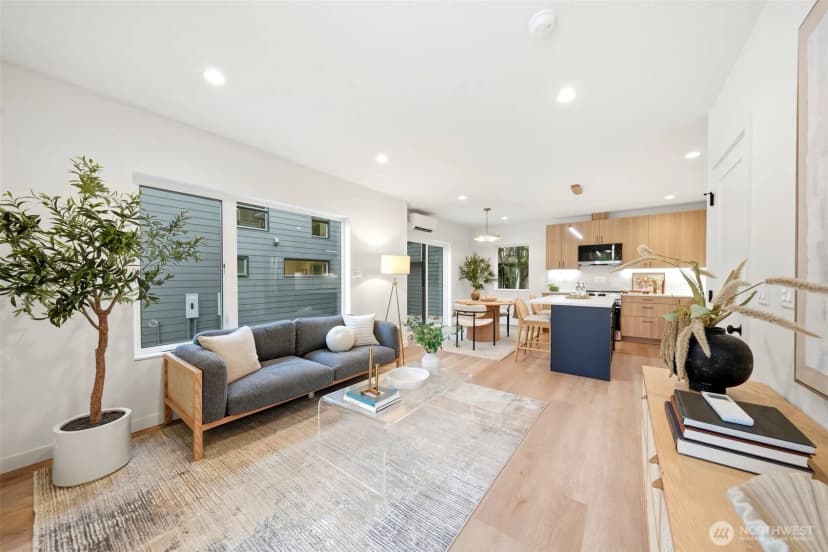Property photo for 4909 Sw Canada Drive, Seattle photo 5