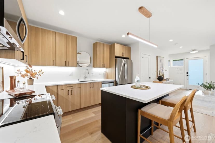 Property photo for 4909 Sw Canada Drive, Seattle photo 15