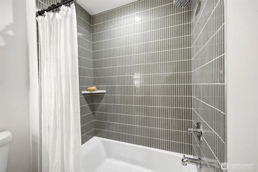 Property photo for 4909 Sw Canada Drive, Seattle photo 26