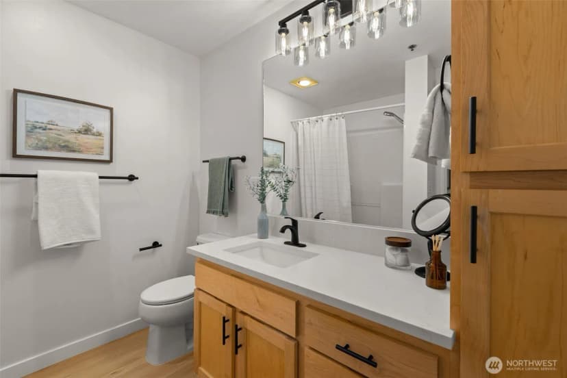 Property photo for 2801 1st Avenue #703, Seattle photo 25