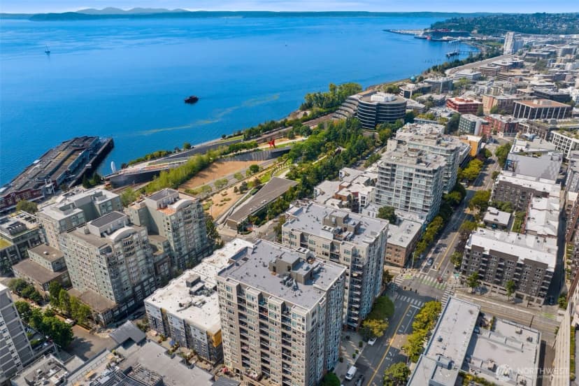 Property photo for 2801 1st Avenue #703, Seattle photo 35