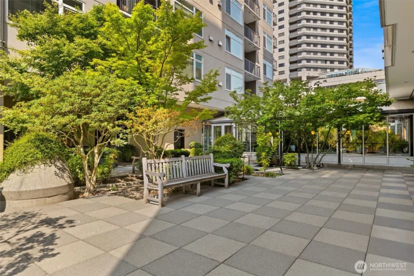 Property photo for 2801 1st Avenue #703, Seattle photo 32