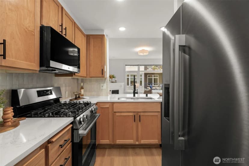 Property photo for 2801 1st Avenue #703, Seattle photo 9