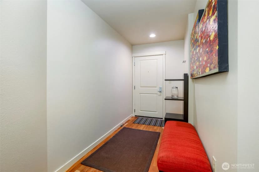 Property photo for 1909 10th Avenue W #201, Seattle photo 18