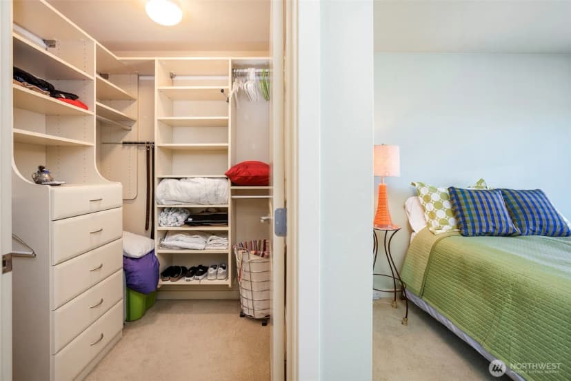 Property photo for 1909 10th Avenue W #201, Seattle photo 11