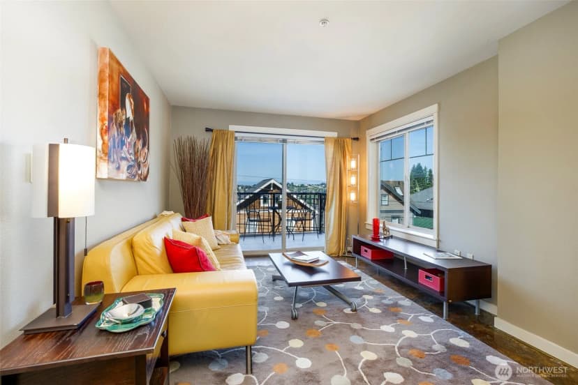 Property photo for 1909 10th Avenue W #201, Seattle photo 5