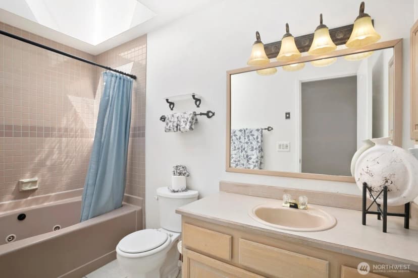 Property photo for 1617 Summit Avenue #42, Seattle photo 18