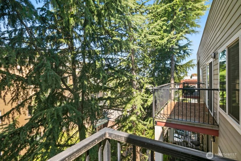 Property photo for 1617 Summit Avenue #42, Seattle photo 22