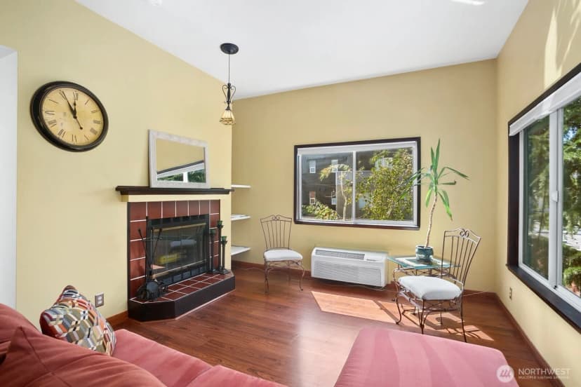 Property photo for 1617 Summit Avenue #42, Seattle photo 7