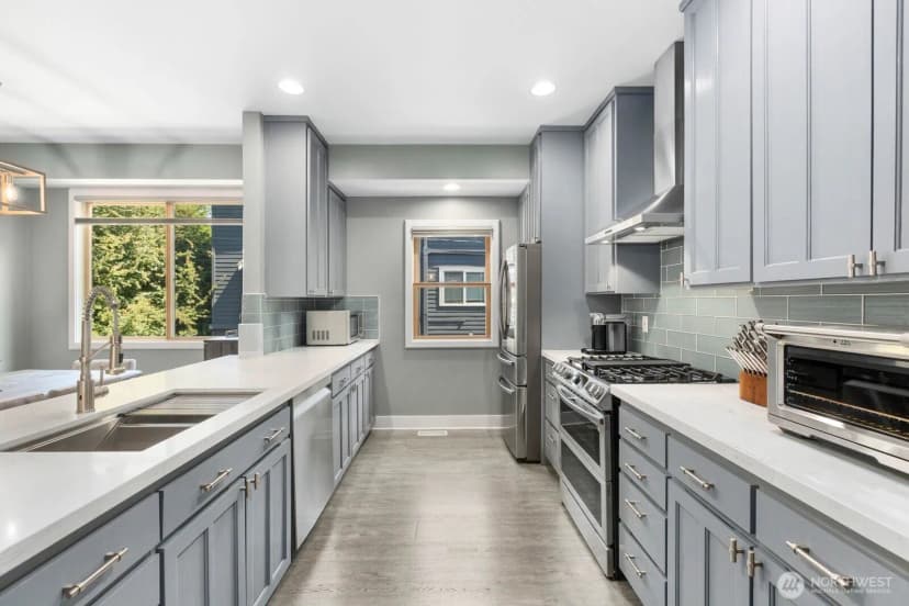 Property photo for 2858 Nw 90th Place, Seattle photo 11