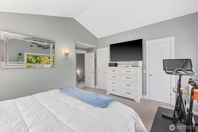 Property photo for 2858 Nw 90th Place, Seattle photo 17