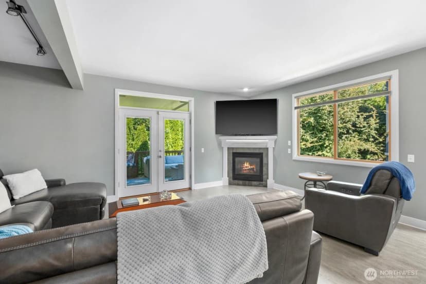 Property photo for 2858 Nw 90th Place, Seattle photo 6